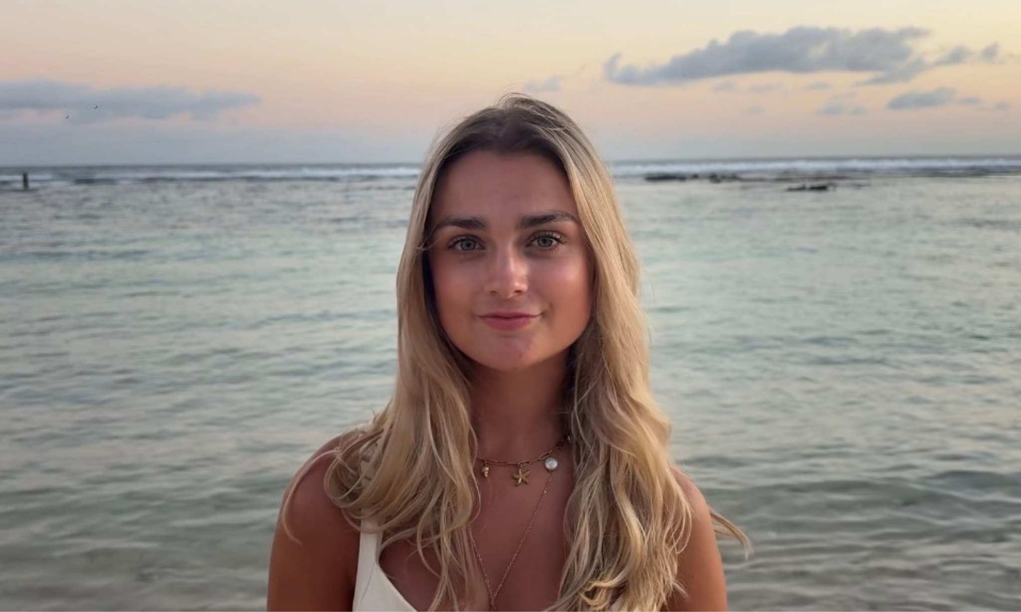 Sterre (22) kreeg op haar 17e botkanker: ‘Terwijl mijn vriendinnen studeerden, dacht ik na over of ik ooit moeder kon worden’ privé