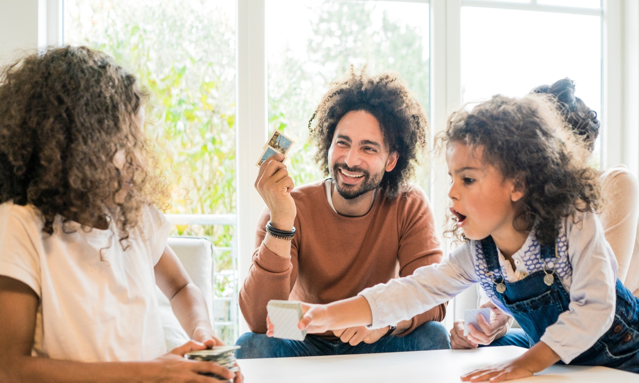 gezin speelt de top 10 leukste bordspellen per leeftijd Getty Images