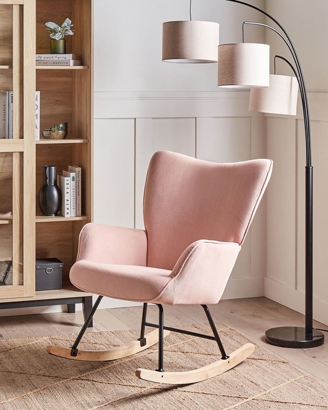 beliani roze corduroy schommelstoel Beliani