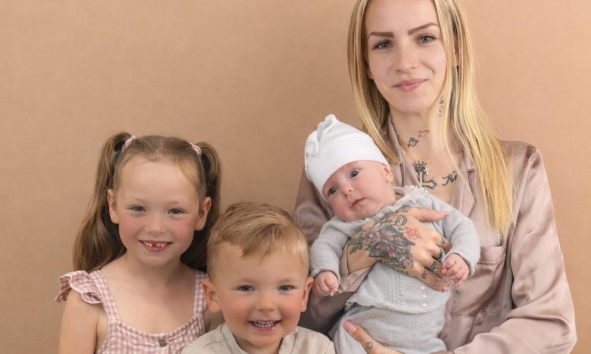 Rowena (27) is ongepland zwanger van haar zesde kind fotograaf: Marieke Bosch / Unique Fotografie