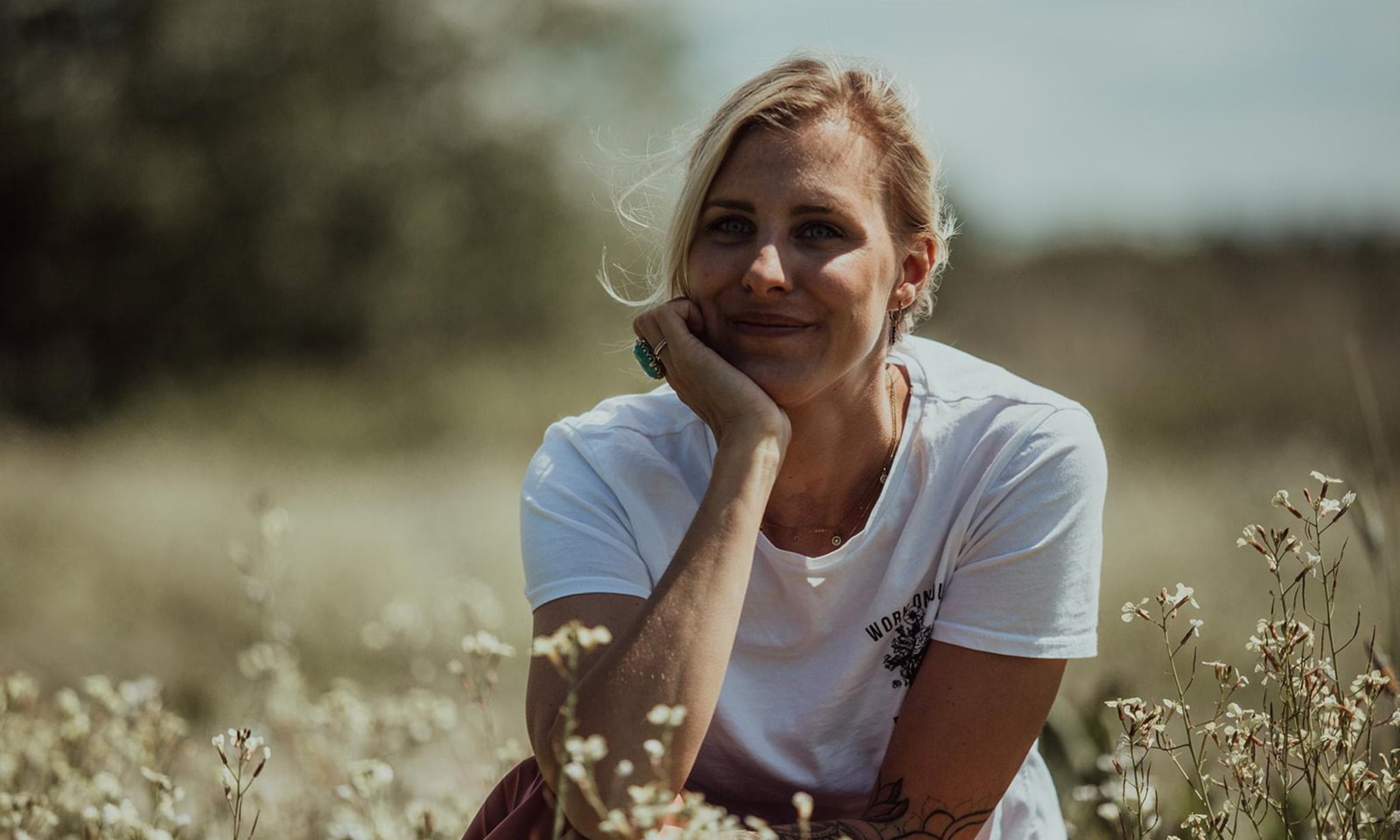 ‘Had ik maar eerder geweten dat stoppen met alcohol het moederschap zo veel lichter maakt’ privé