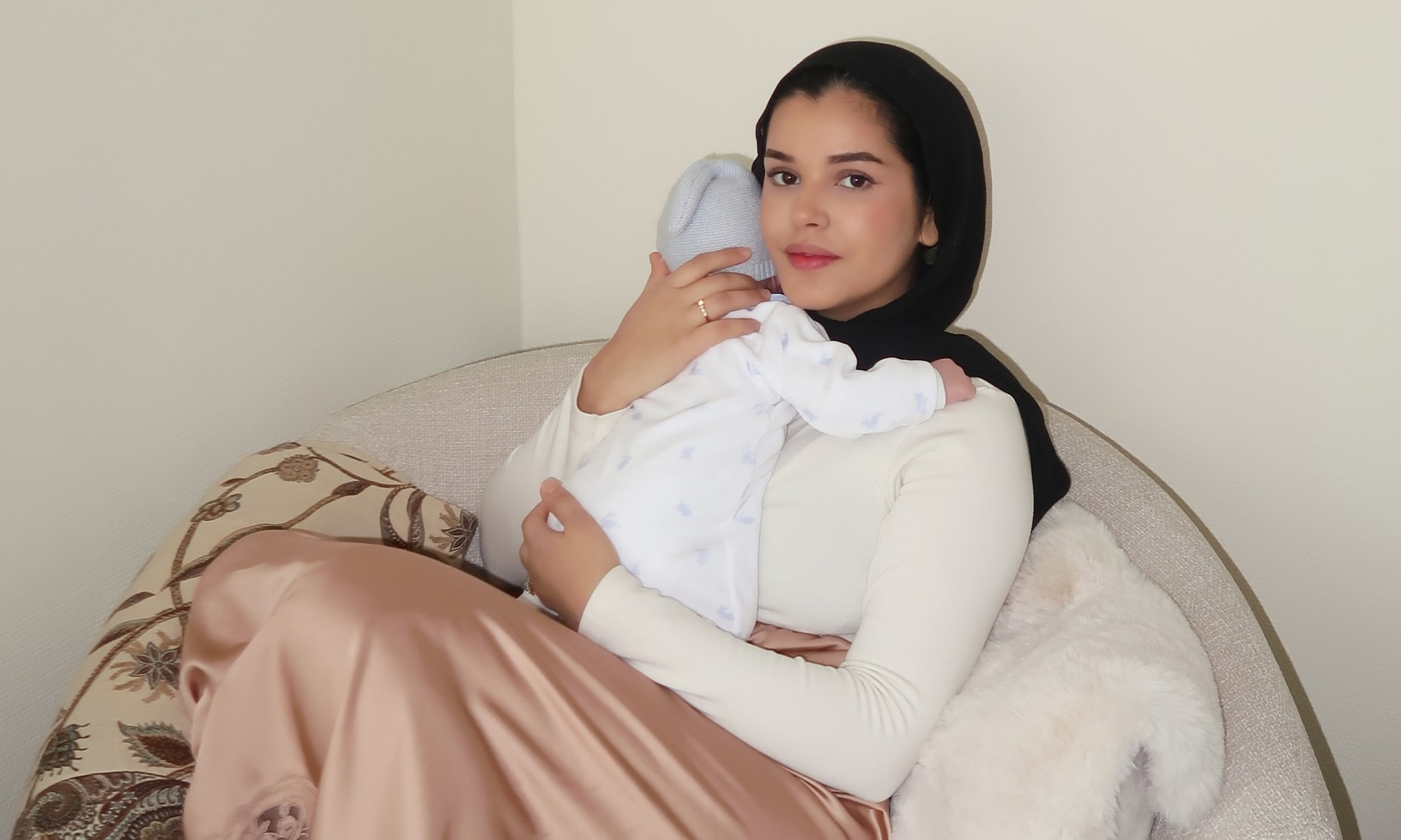 Saara Zai met zoon Idris