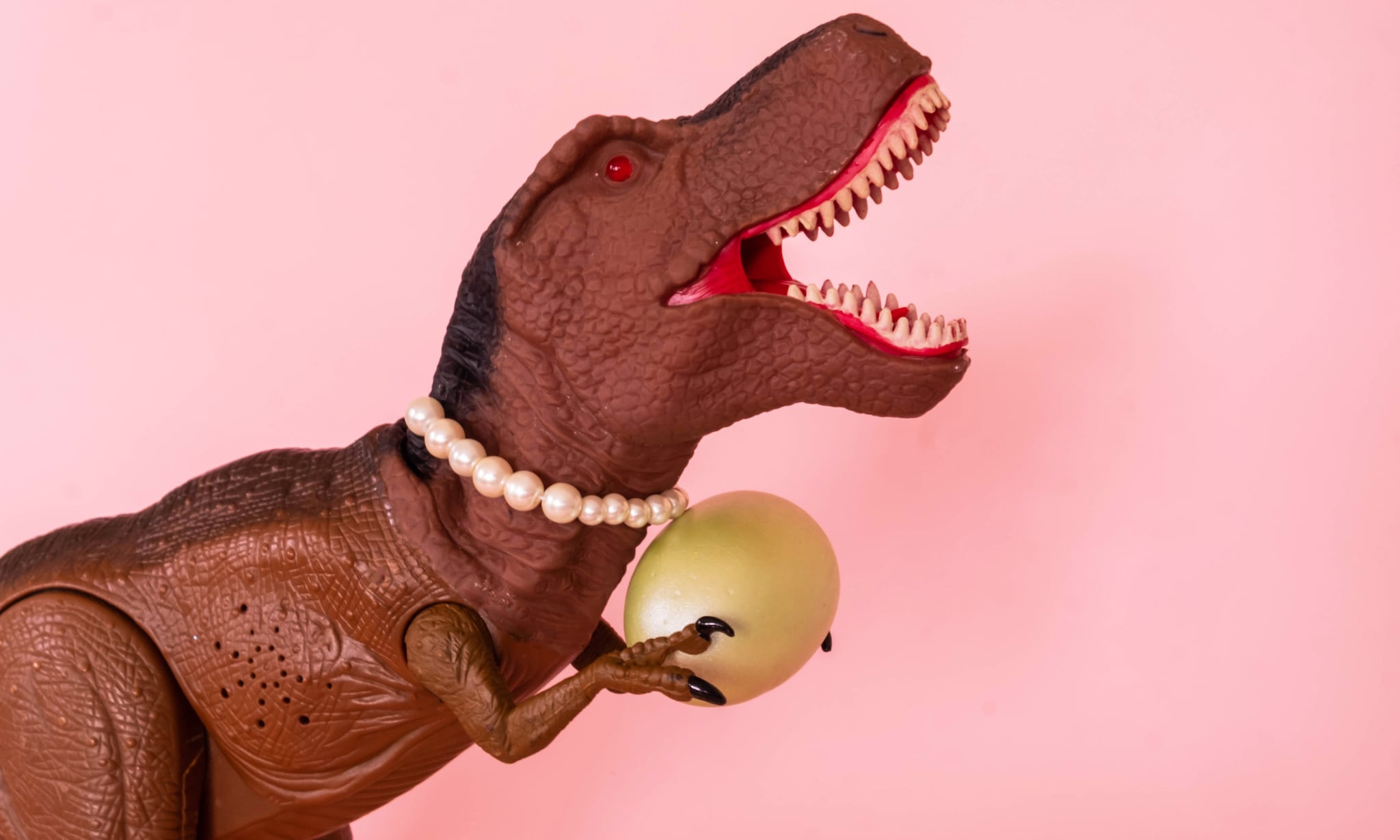 Hoofdpijn tijdens je zwangerschap is vervelend, maar met deze tips verlicht je de klachten veilig en snel!