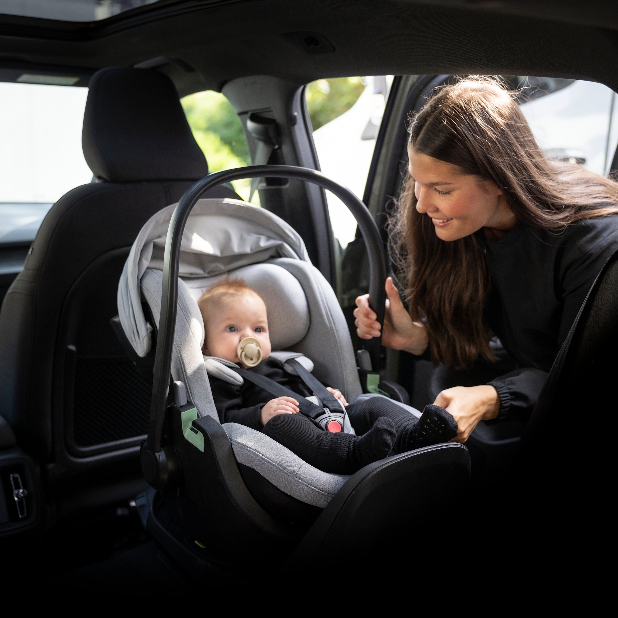 zo kies je een veilige en comfortabele autostoel voor je baby