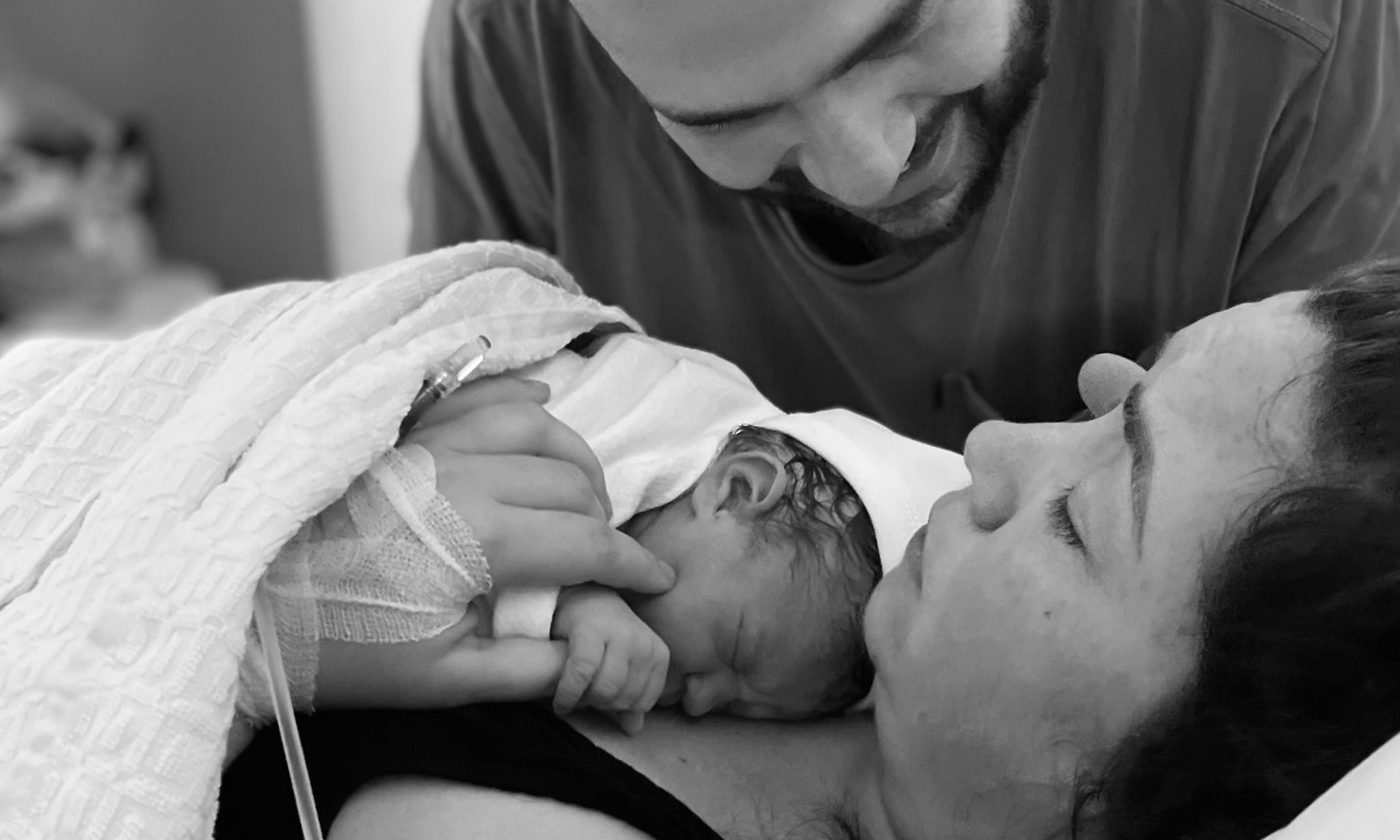 Bevallingsverhaal van Nadia, op de toto met man en baby.