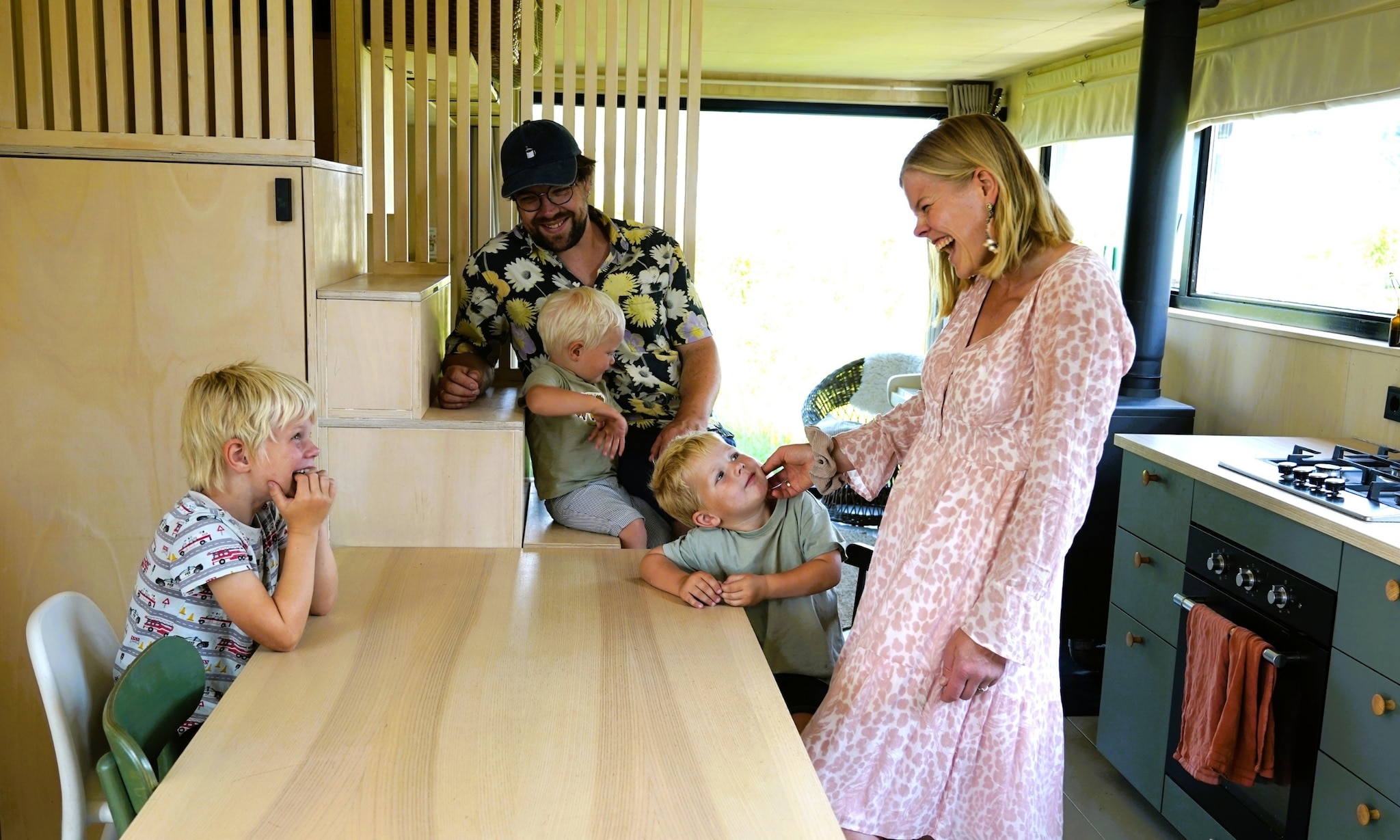 Kimke woont met haar gezin in een tiny house.