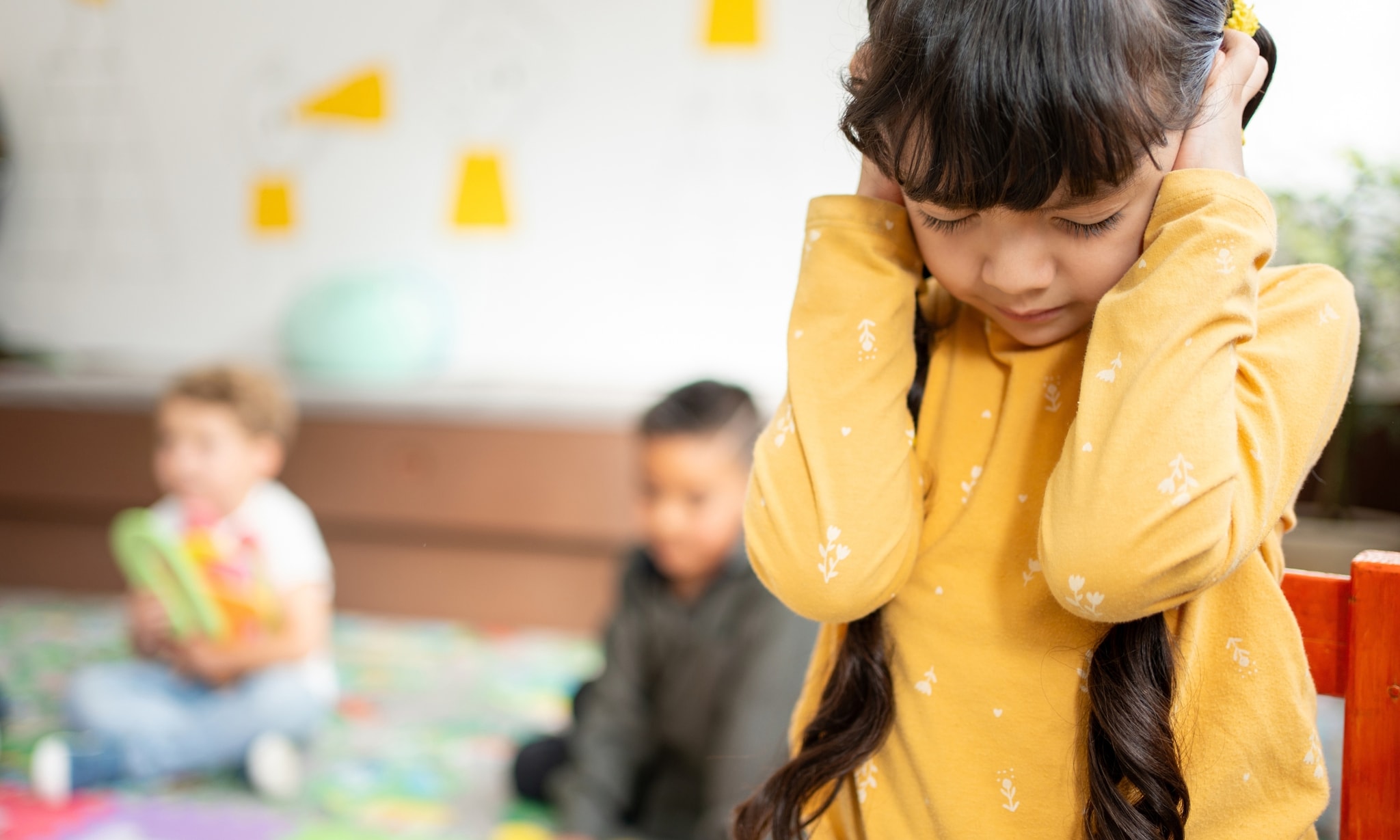 Kinderen moeten leren hoe ze moeten omgaan met geluid – en daar ligt een belangrijke taak voor de ouders.