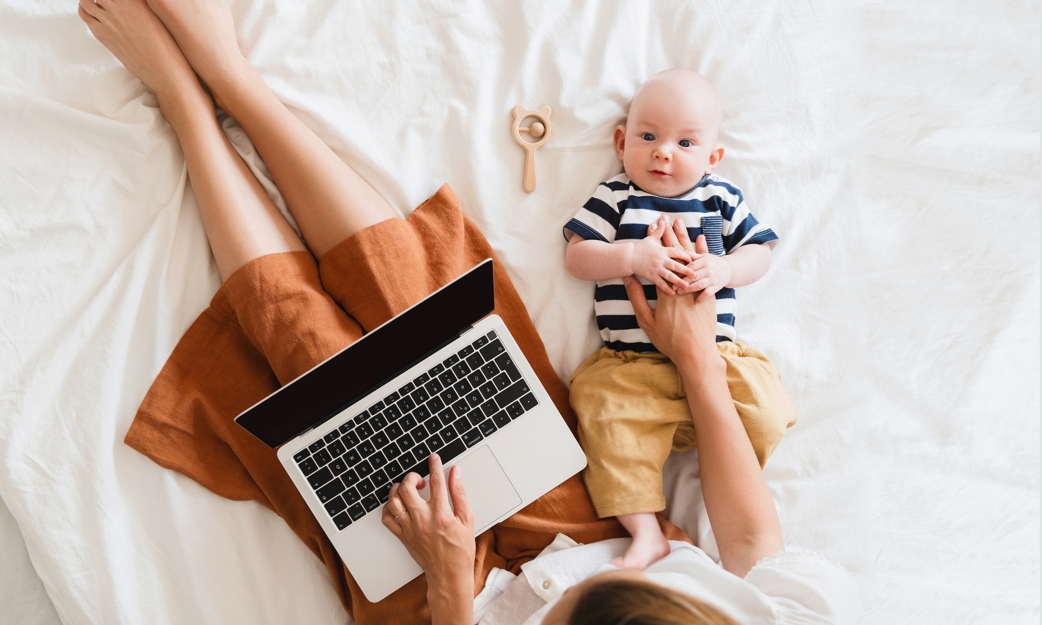 Moeders die van nature optimistisch en flexibel zijn, ervaren over het algemeen minder stress als ze na het verlof weer aan het werk moeten.