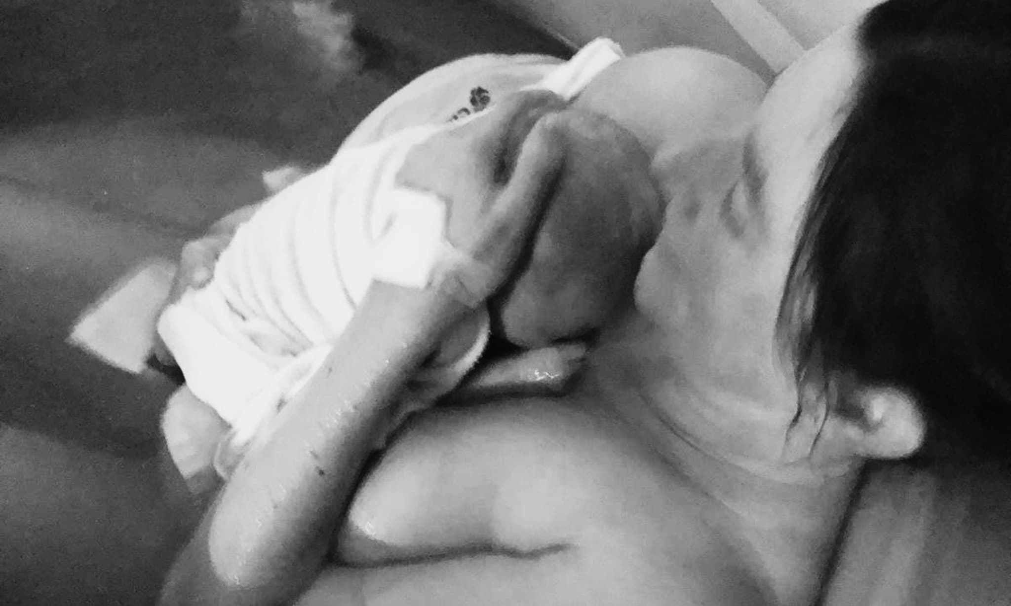 Fleur beviel met 42 +2 van dochter Emilia.
