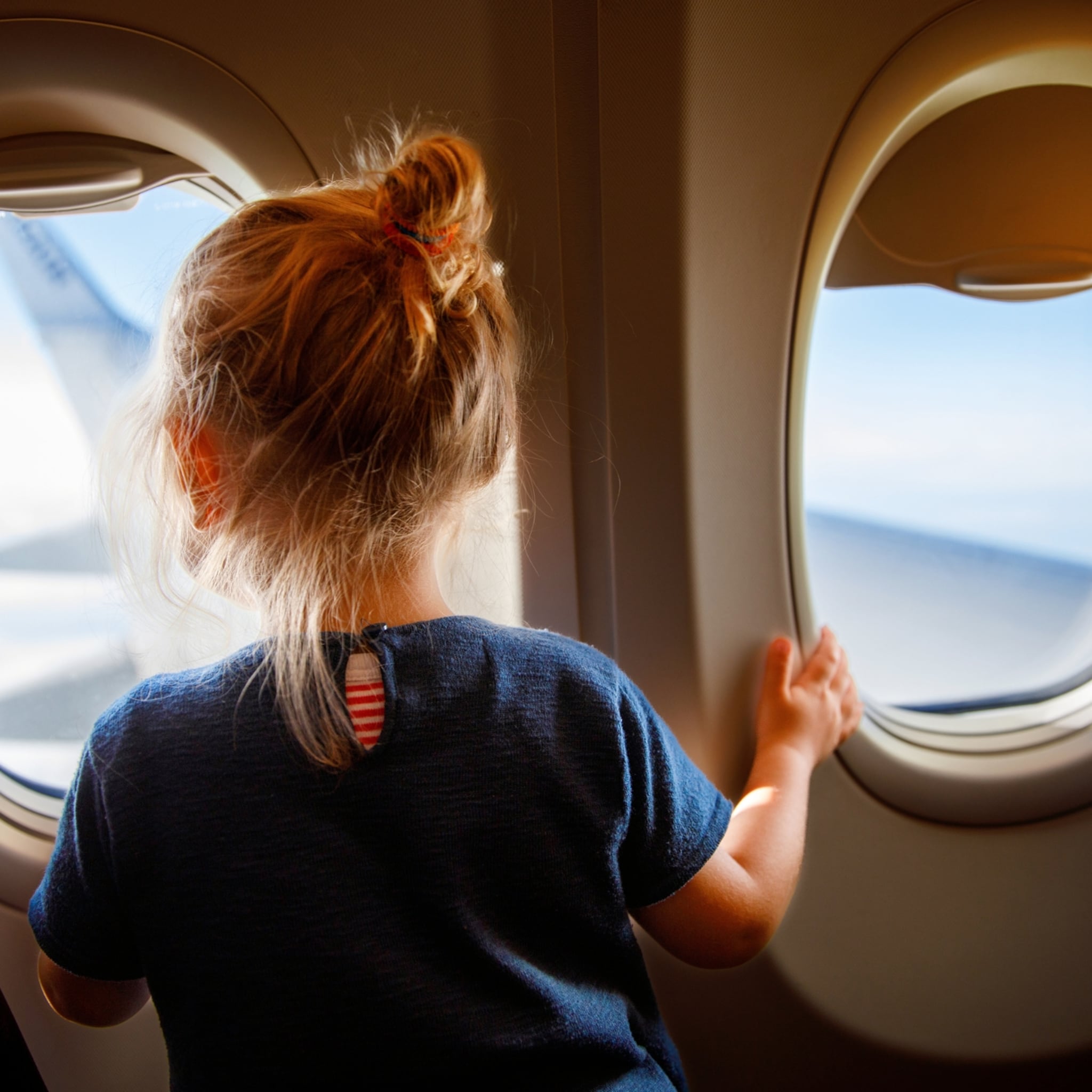 vliegen met kinderen 10 tips om het leuk te maken