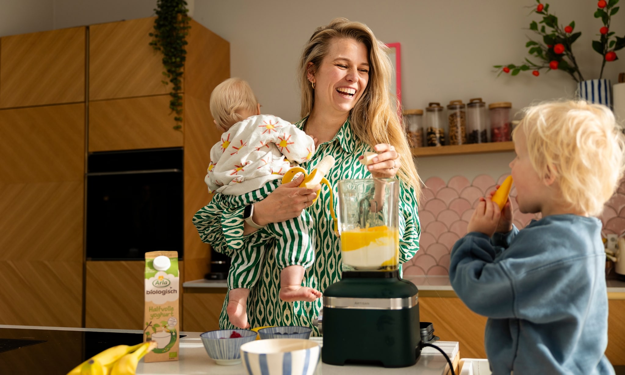 Leonie ter Veld over zoon Senna (14 maanden): ‘Meestal zit hij van kop tot teen onder het eten’