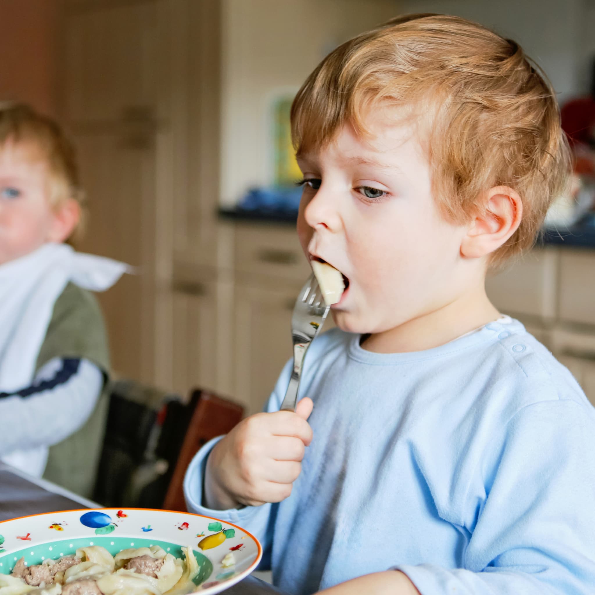 dit is waarom kinderen op het kinderdagverblijf wel hun bord leegeten
